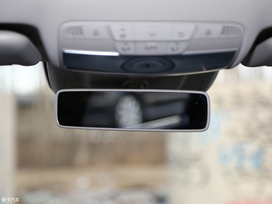 2016YE(j) E 300L \(yn)(dng)A