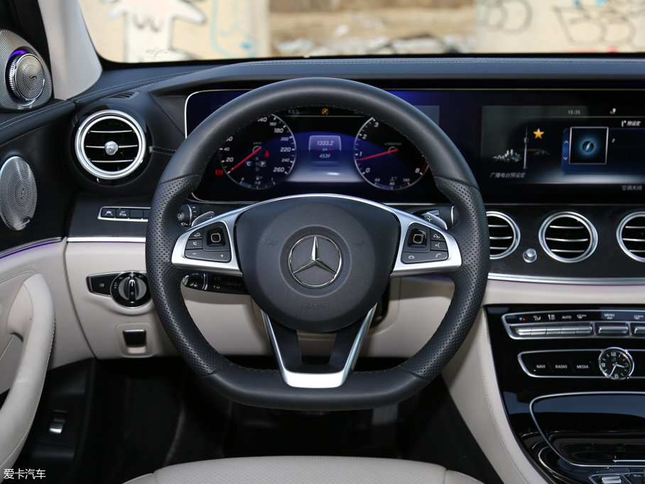 2016YE E 300L \ӺA