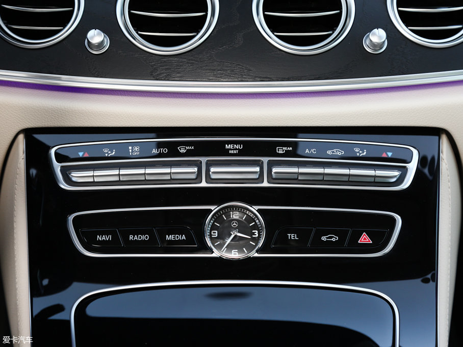 2016YE E 300L \(yn)ӺA