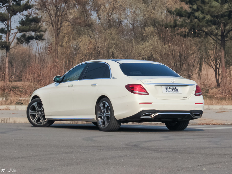 2016YE E 300L \ӺA