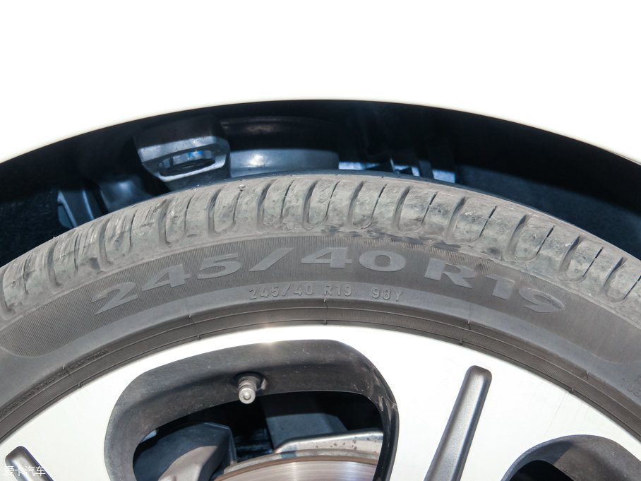 2016YE E 300L \ӺA