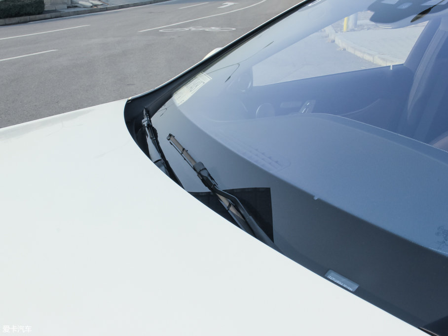 2016YE E 300L \ӺA