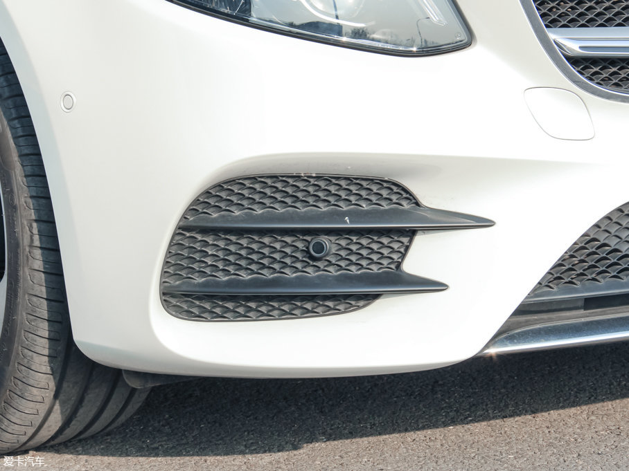 2016YE E 300L \ӺA