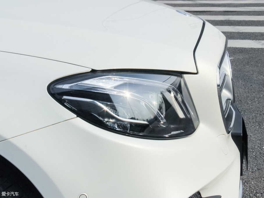 2016YE E 300L \ӺA