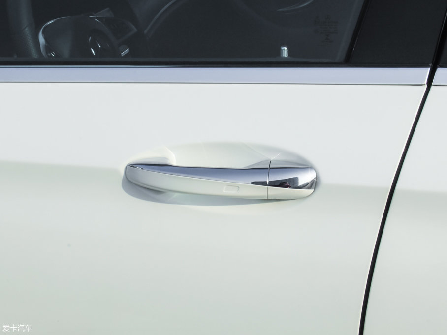 2016YE E 300L \ӺA