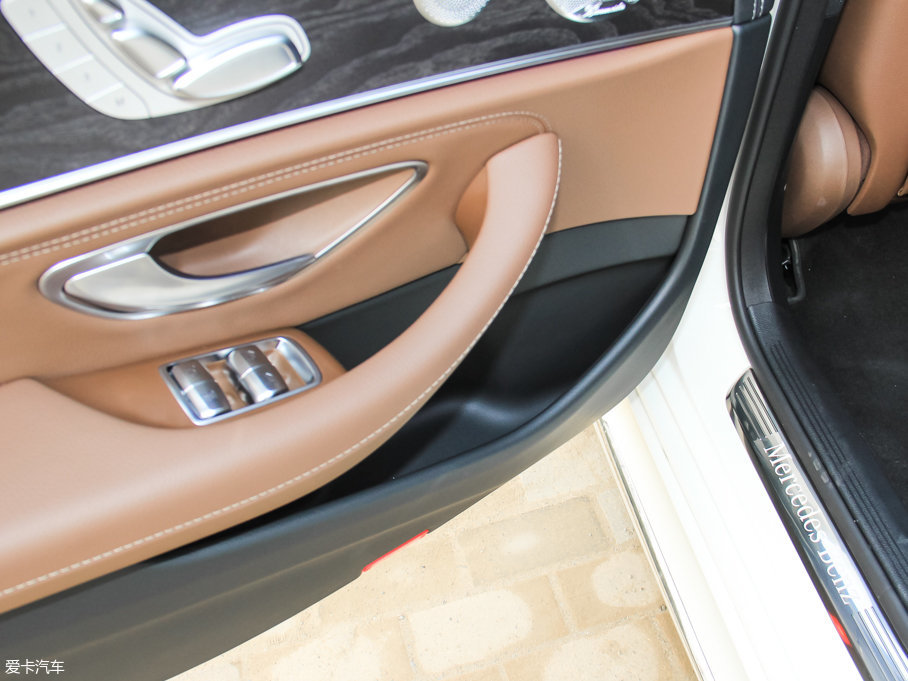 2016YE(j) E 300L \(yn)(dng)A