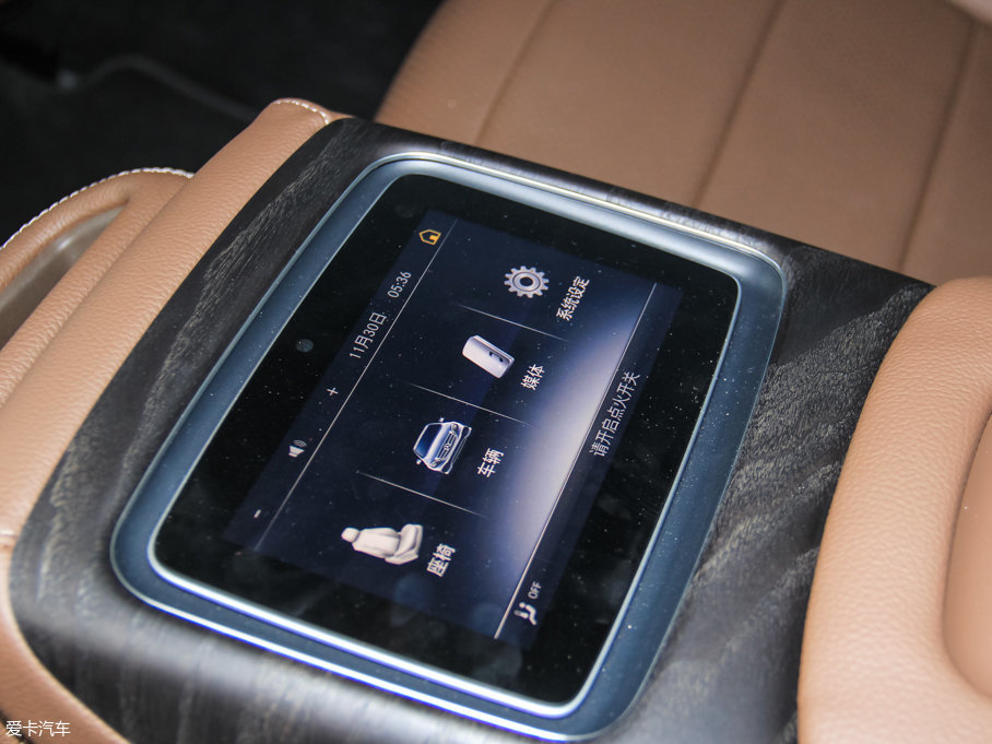 2016YE E 300L \ӺA