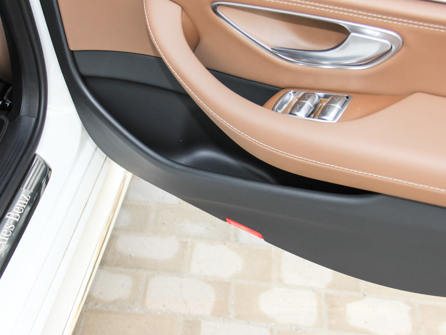 2016YE E 300L \ӺA