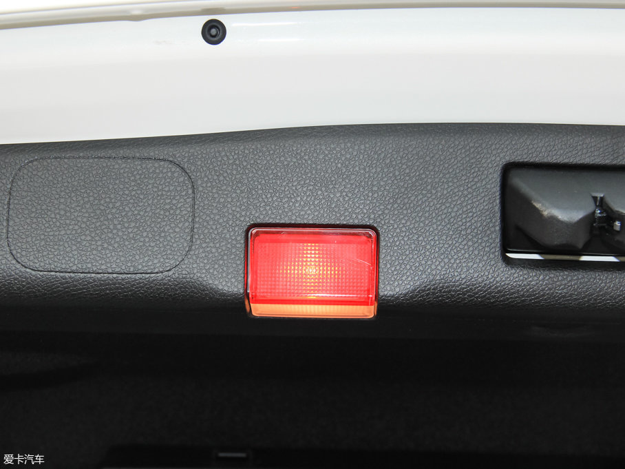 2016YE E 300L \ӺA