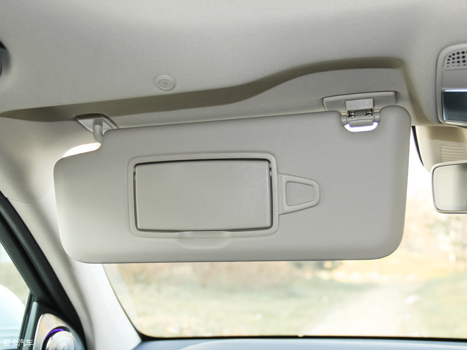 2016YE E 300L \ӺA