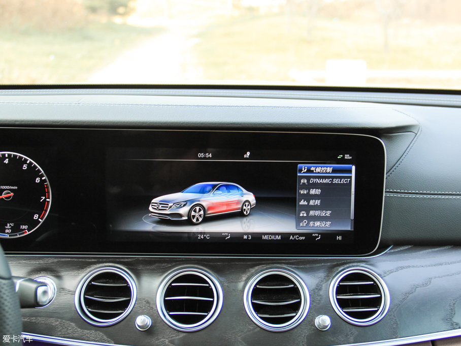 2016YE E 300L \ӺA