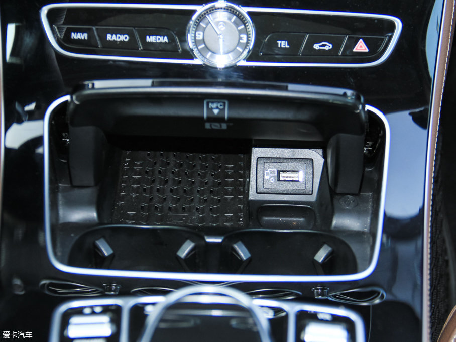 2016YE E 300L \ӺA