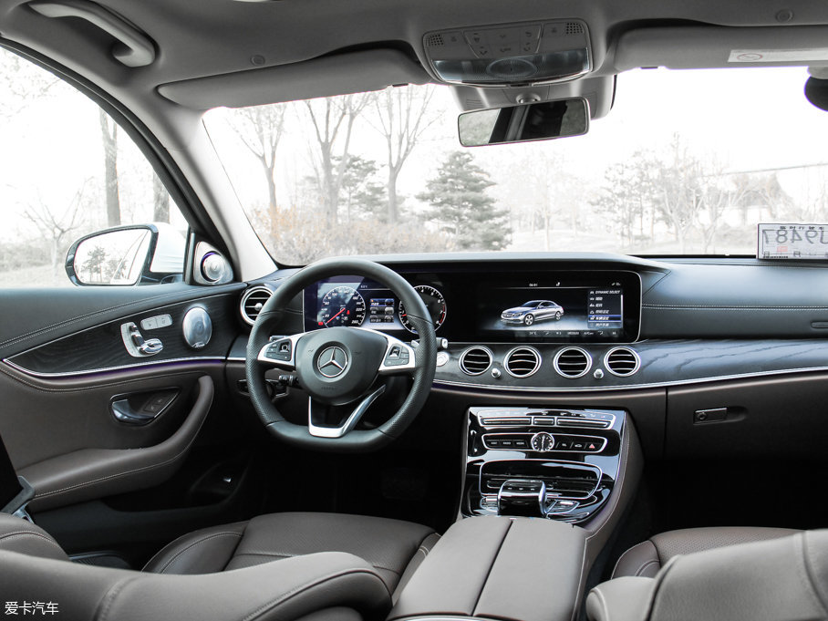 2016YE E 300L \ӺA