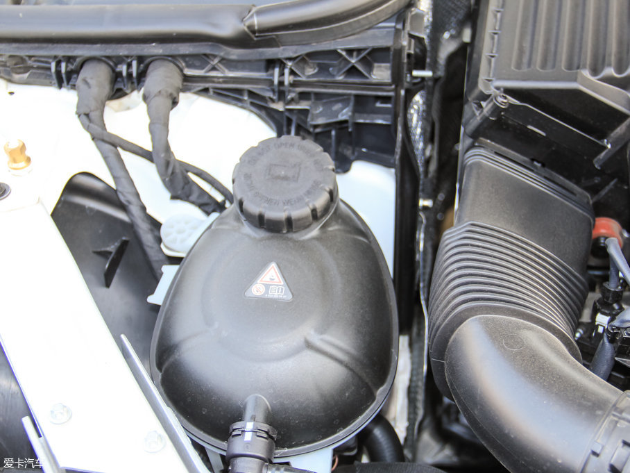 2016YE E 300L \ӺA