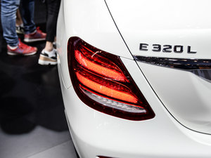 2016E 320L 4MATIC \ ^