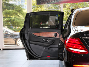 2016款E 300L 豪华型 左后车门