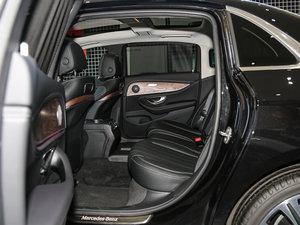 2016款E 300L 豪华型 后排空间