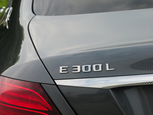 2016E 300L \ӺA ^