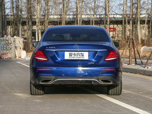 2016款E 300L 运动豪华型 正后	