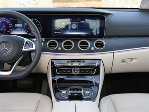 2016款E 300L 运动豪华型 中控台