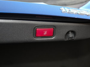 2016款E 300L 运动豪华型 其它