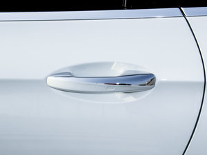 2016E 300L \(yn)ӺA (x)(ji)^