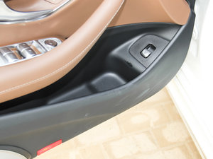 2016E 300L \ӺA ǰTg