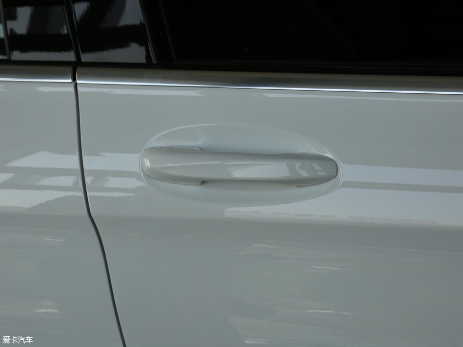 2017YGLC GLC 300 4MATICӸ