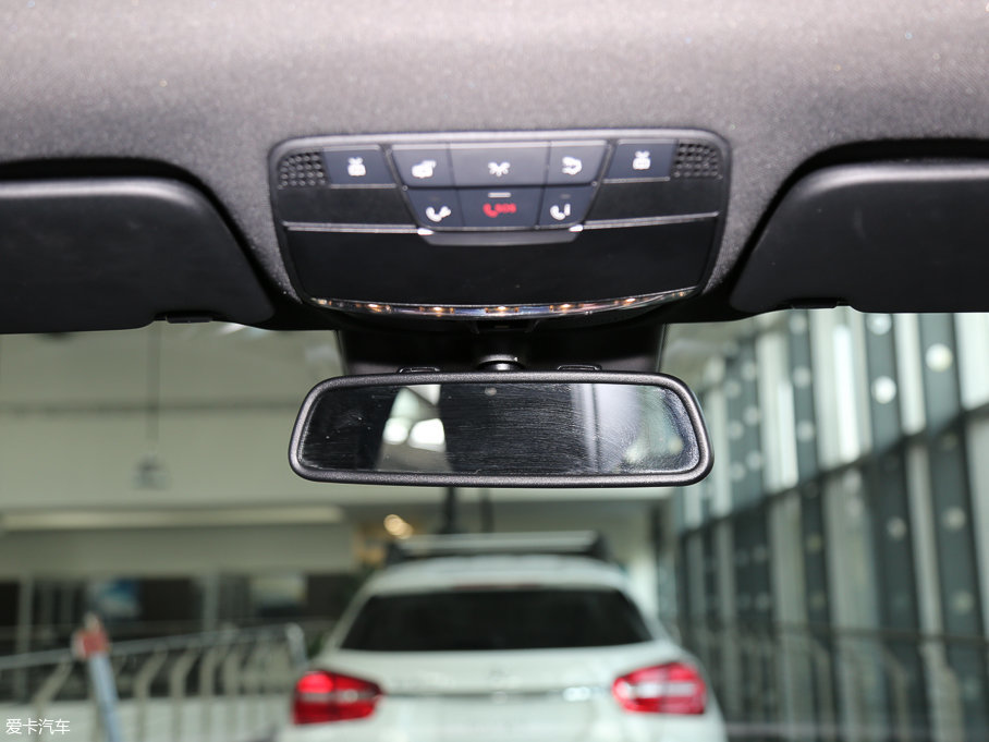 2017YGLC GLC 300 4MATICӸ