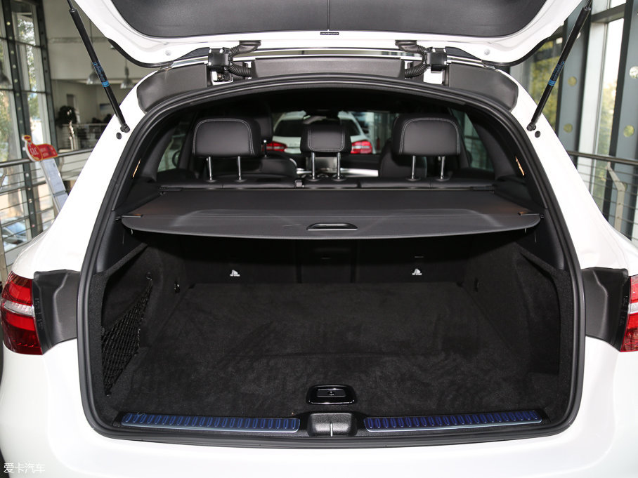 2017YGLC GLC 300 4MATICӸ