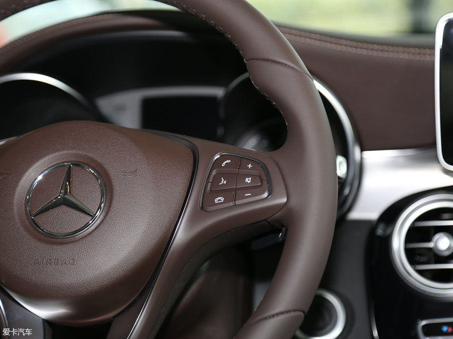 2017YGLC GLC 200 4MATIC