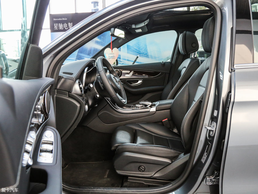 2017YGLC GLC 260 4MATIC(dng)