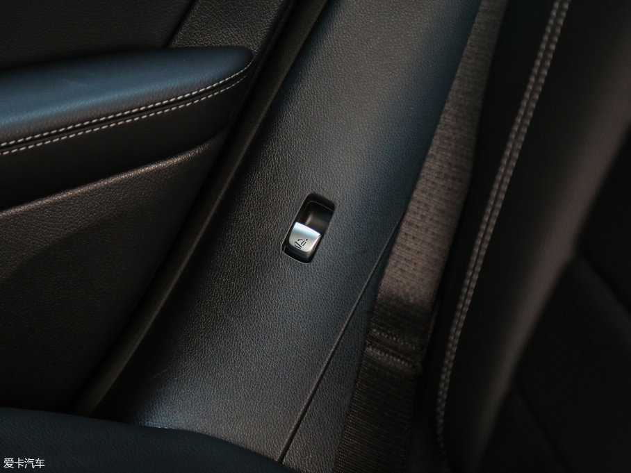 2017YGLC GLC 260 4MATICӸ