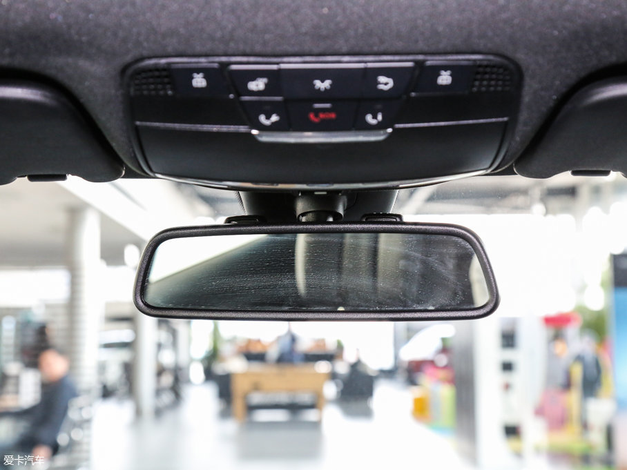 2017YGLC GLC 260 4MATIC(dng)