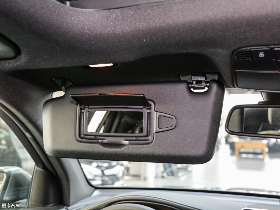 2017YGLC GLC 260 4MATICӸ