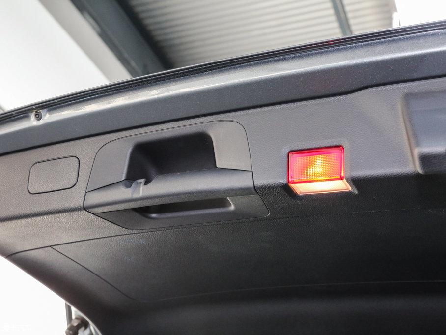 2017YGLC GLC 260 4MATICӸ