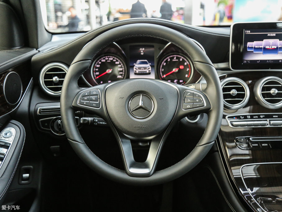 2017YGLC GLC 260 4MATICӸ