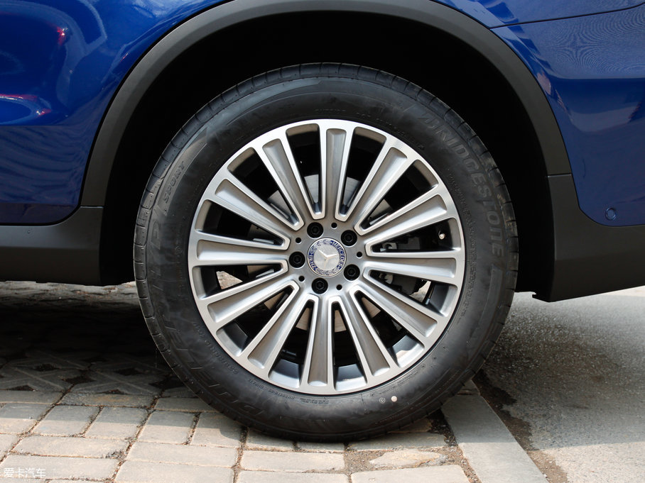 2017YGLC GLC 260 4MATICӸ