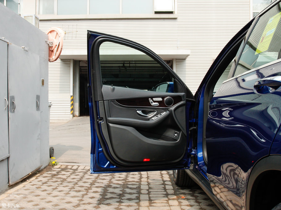 2017YGLC GLC 260 4MATICӸ