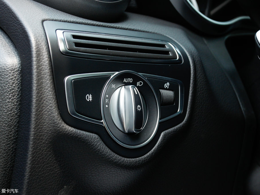 2017YGLC GLC 260 4MATIC(dng)