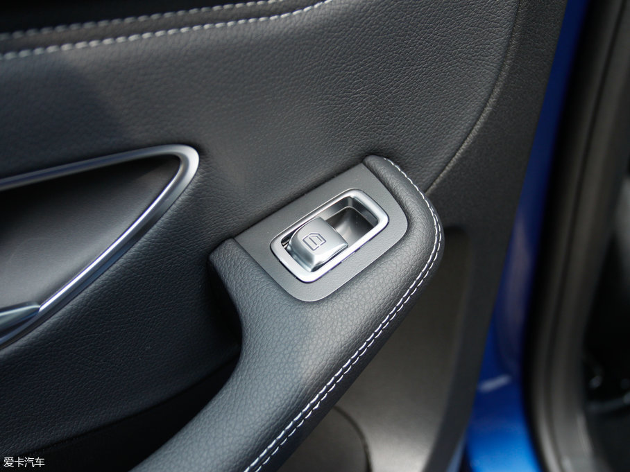 2017YGLC GLC 260 4MATICӸ