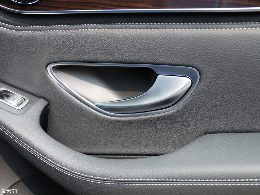 2017YGLC GLC 260 4MATICӸ