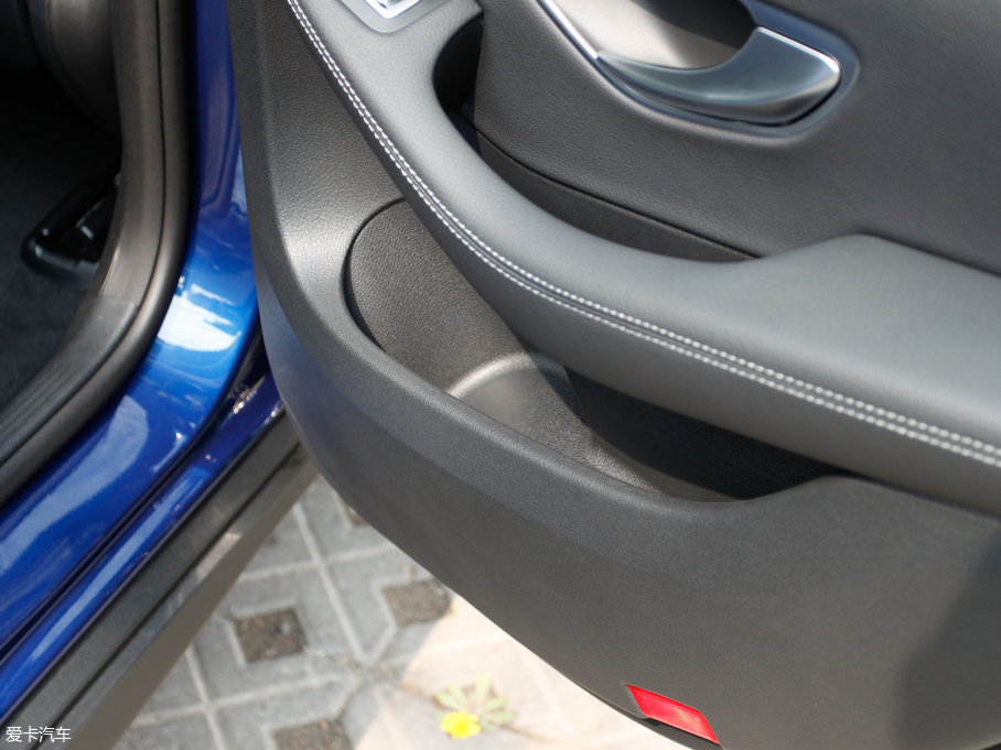 2017YGLC GLC 260 4MATICӸ