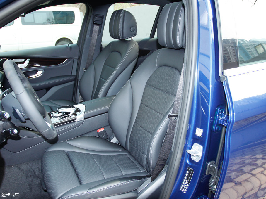 2017YGLC GLC 260 4MATICӸ