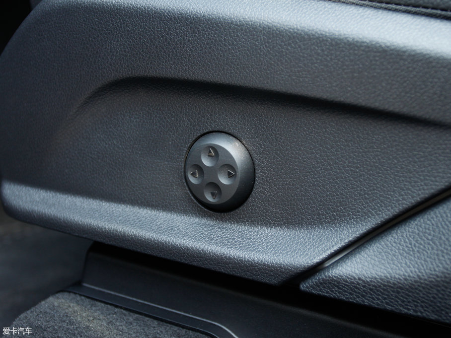 2017YGLC GLC 260 4MATICӸ