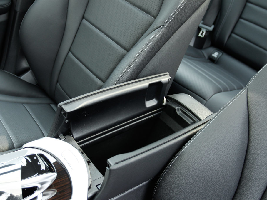 2017YGLC GLC 260 4MATIC(dng)