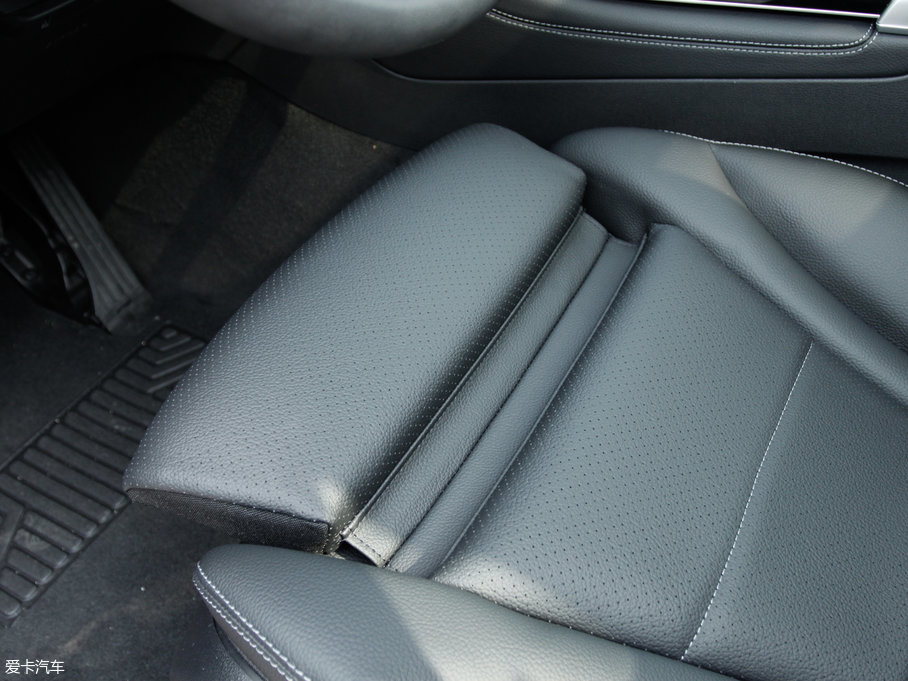 2017YGLC GLC 260 4MATICӸ