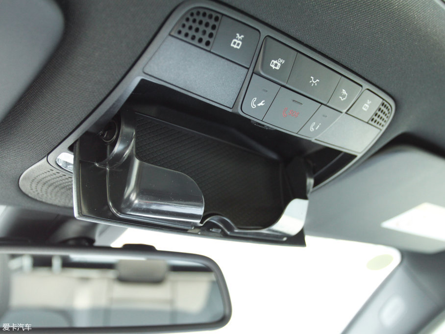 2017YGLC GLC 260 4MATICӸ