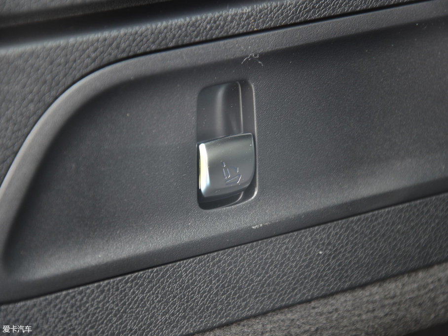 2017YGLC GLC 200 4MATIC