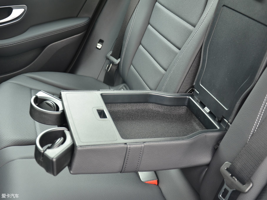 2017YGLC GLC 200 4MATIC